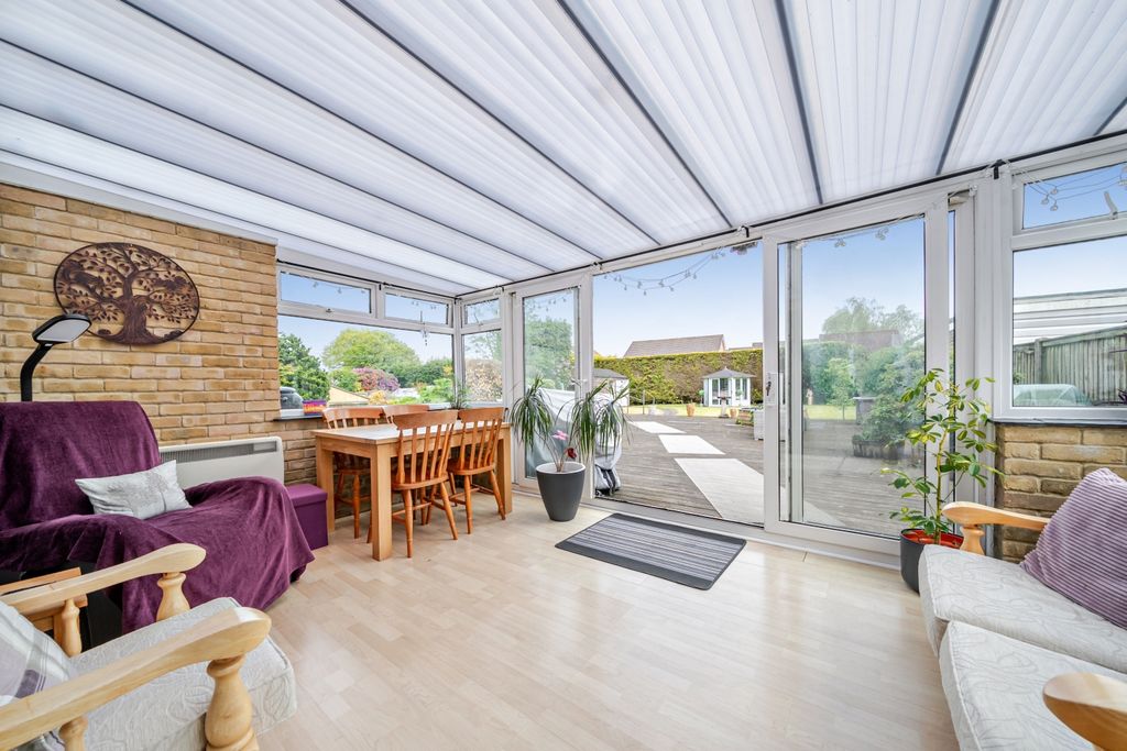 Property photo 3 of 22 Conservatory