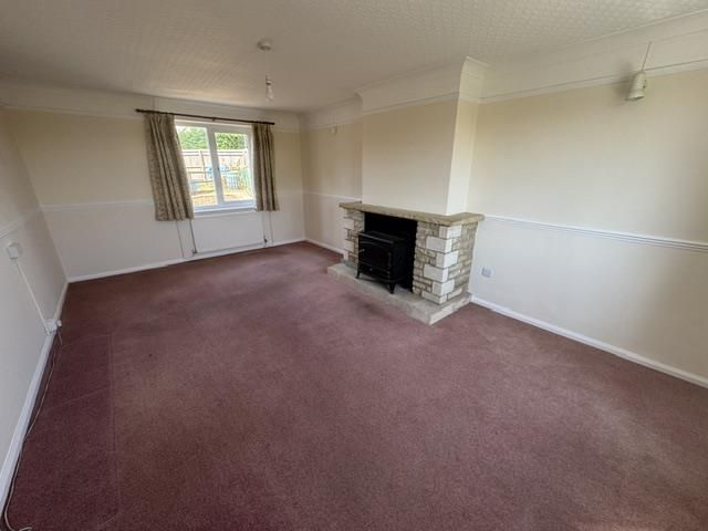 Property photo 2 of 15 Sitting Room