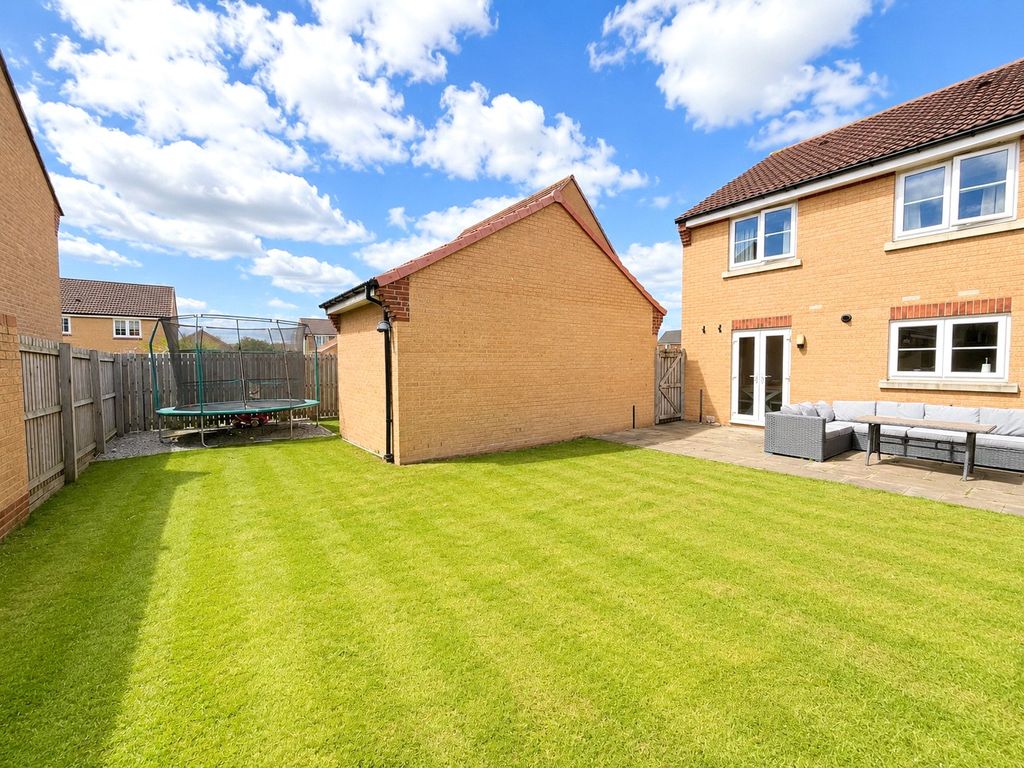 Property photo 3 of 19 Picture No. 21