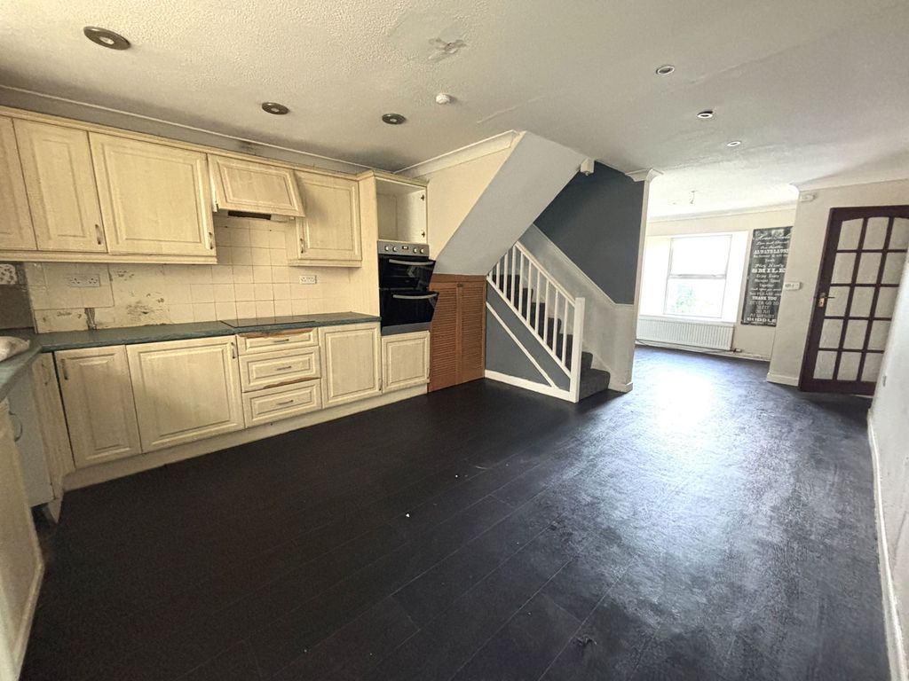 Property photo 3 of 22