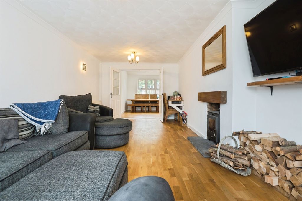 Property photo 2 of 14