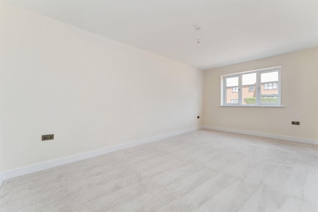 Property photo 3 of 23