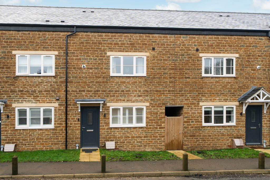 Property photo 1 of 21