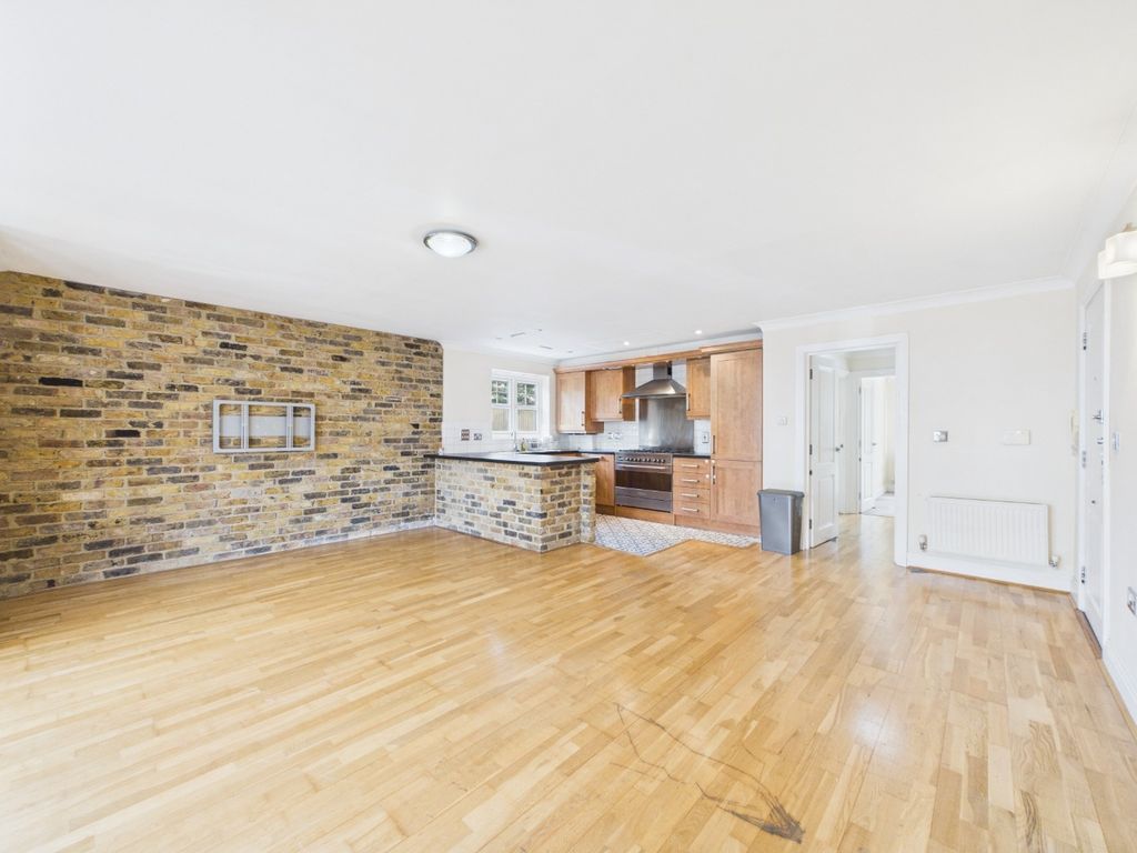 Property photo 2 of 11 4906362