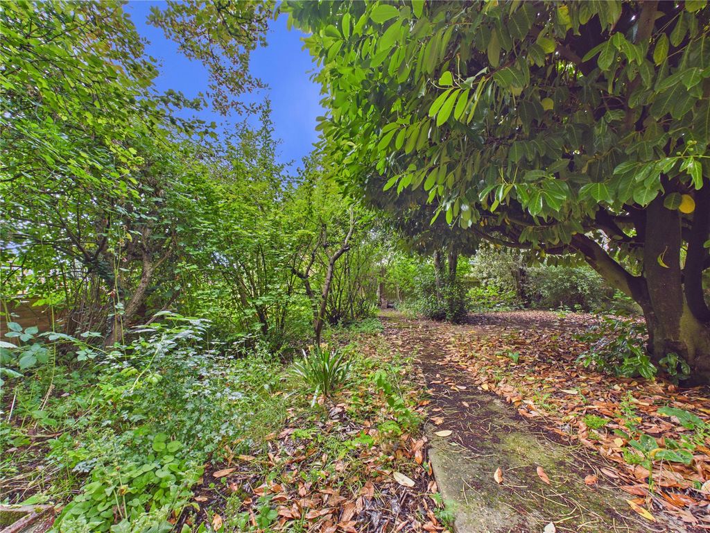 Property photo 2 of 11 Picture No. 01