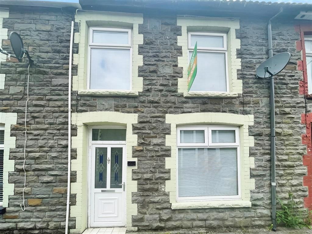 Property photo 1 of 11 Front