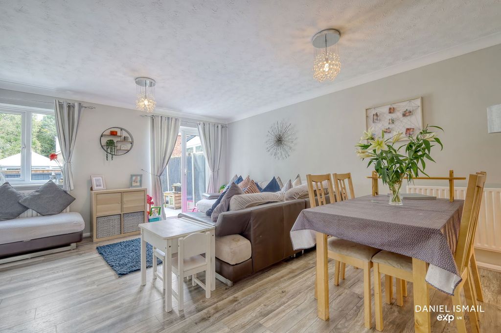 Property photo 3 of 15