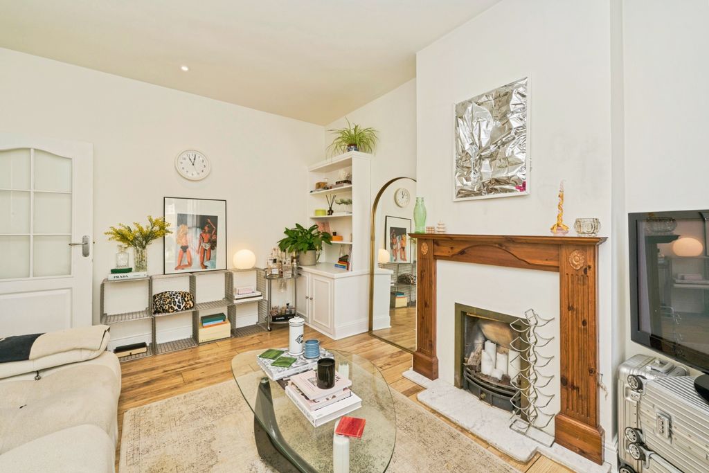 Property photo 3 of 18 1851485-27