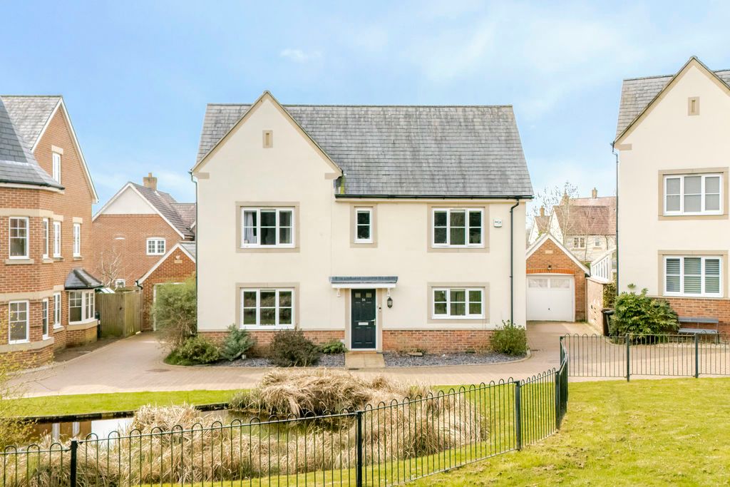 Property photo 1 of 27 Photo 5