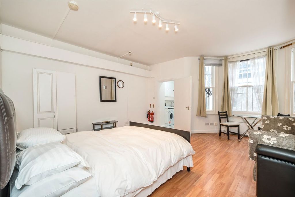 Property photo 3 of 4