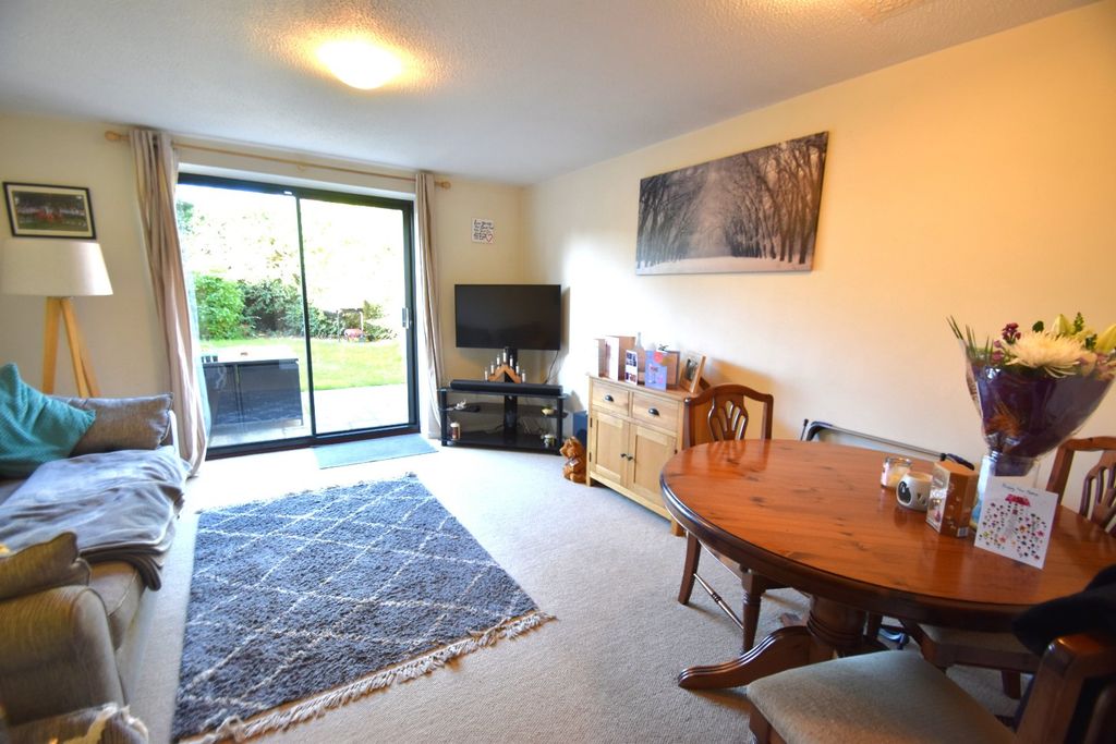 Property photo 3 of 8 Tiverton Seddons