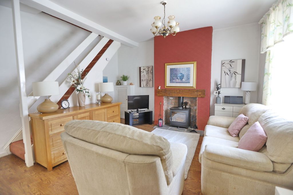 Property photo 2 of 16