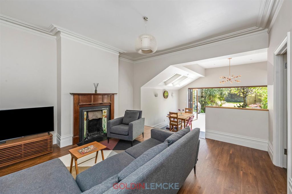 Property photo 3 of 7 Reception Room