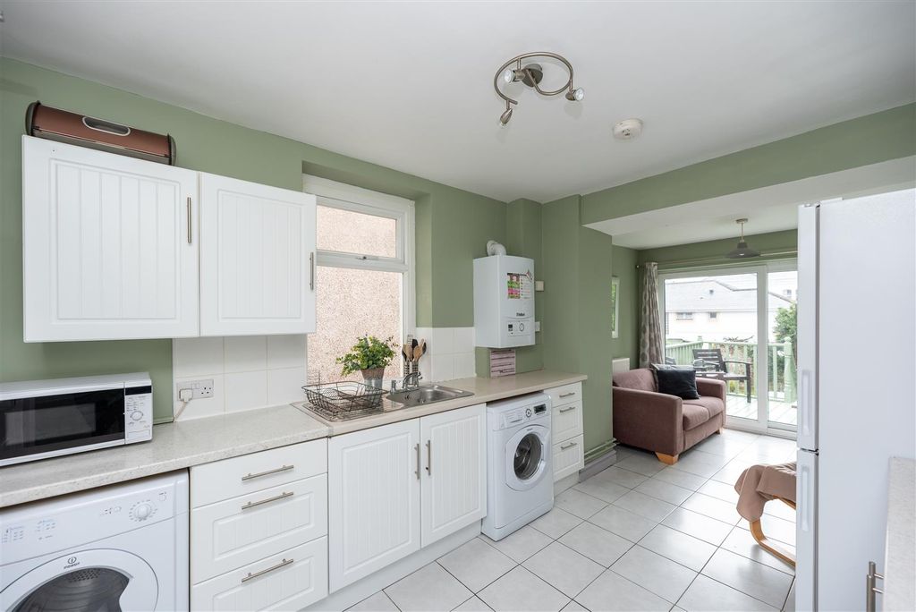 Property photo 3 of 45 Kitchen Diner