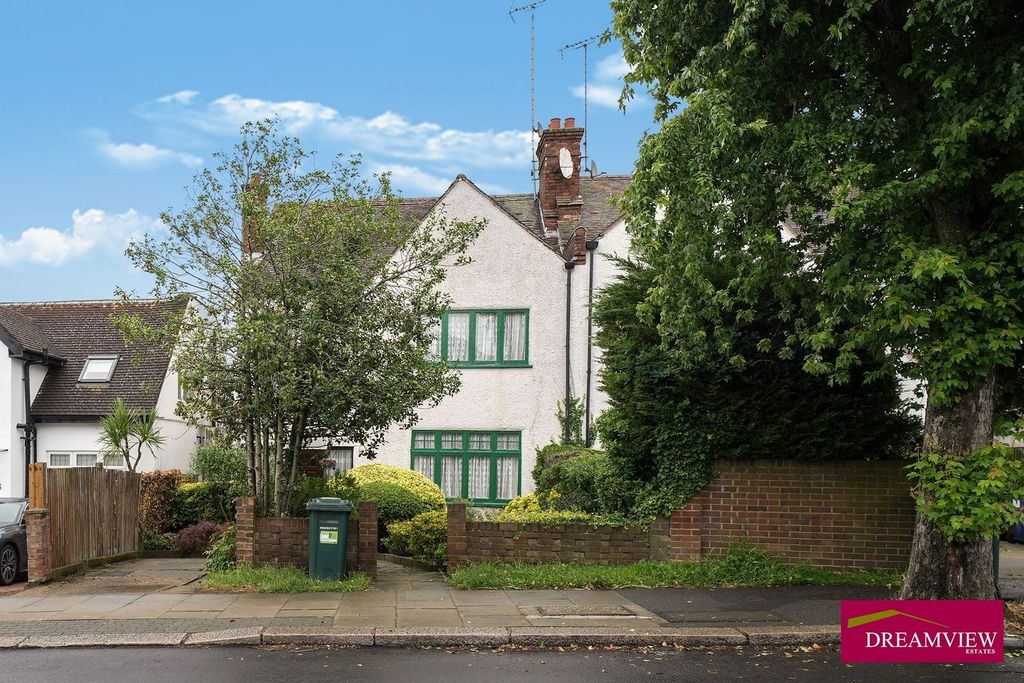 Property photo 1 of 15 3 Bed Semi-Detached House For Sale Bridge Lane, Temple Fortune Nw11