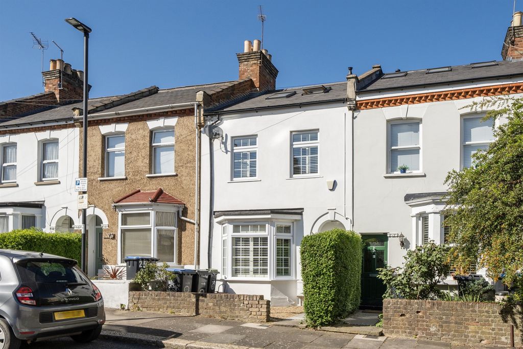 Property photo 1 of 12