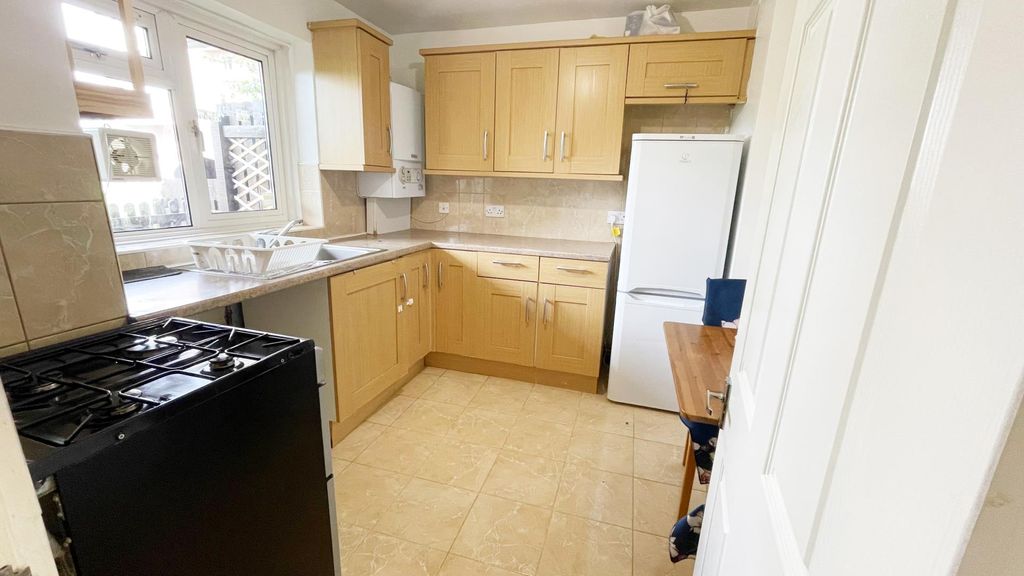 Property photo 2 of 7