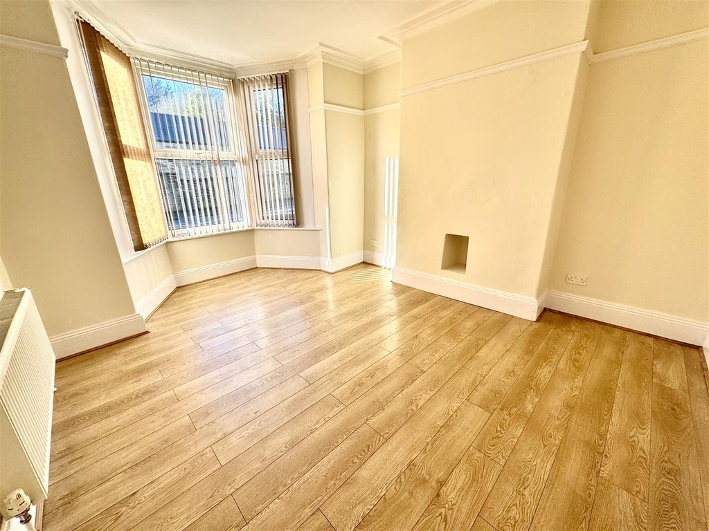 Property photo 2 of 15 Tempimageys37Ss.Jpg