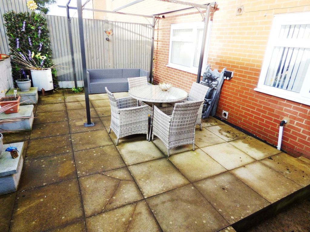 Property photo 3 of 17