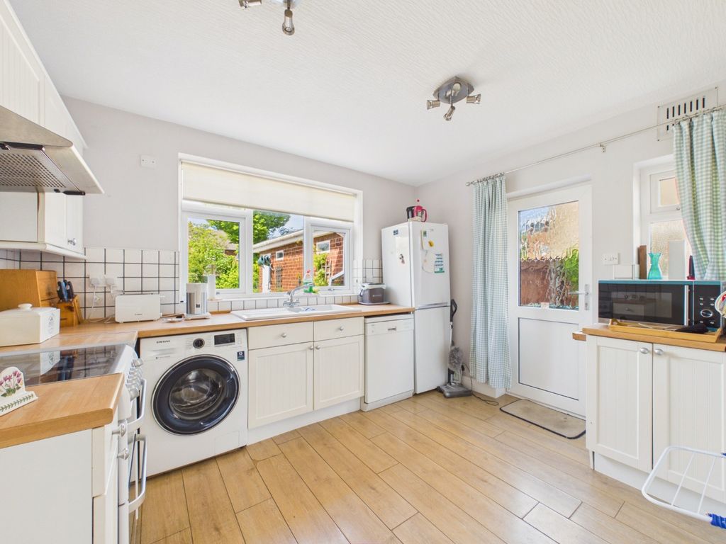Property photo 2 of 14 5147415