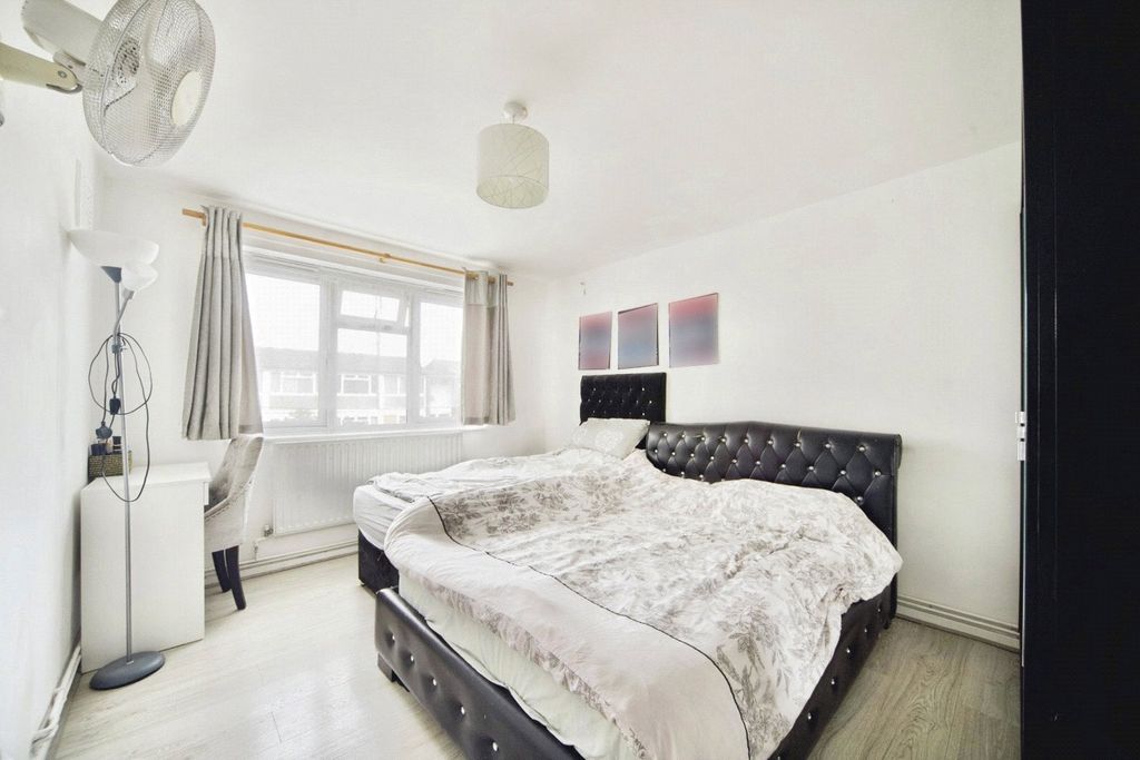 Property photo 3 of 17 Picture No. 19