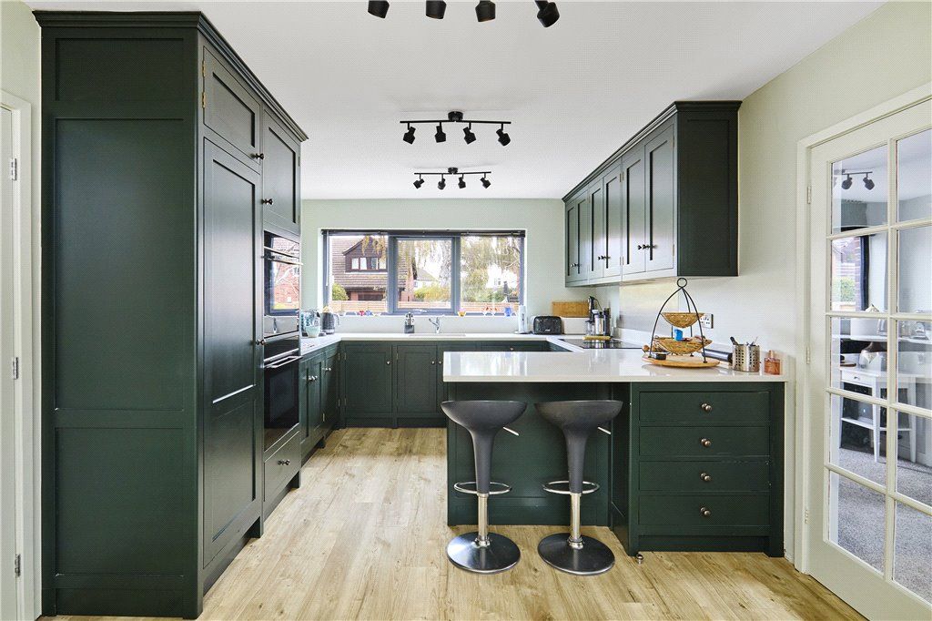 Property photo 3 of 25 Bespoke Kitchen