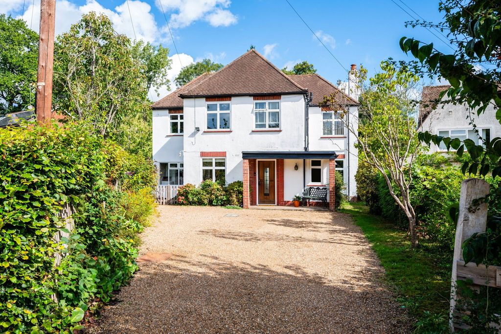 Property photo 1 of 32