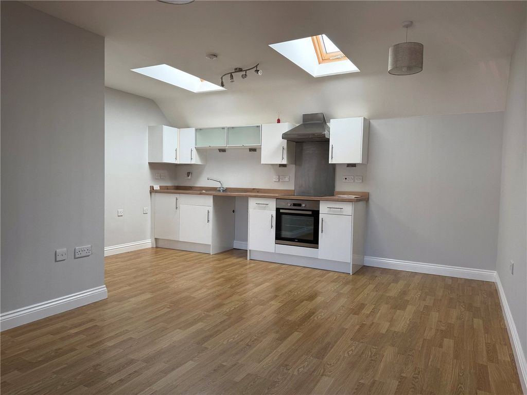 Property photo 2 of 6 Picture No. 13