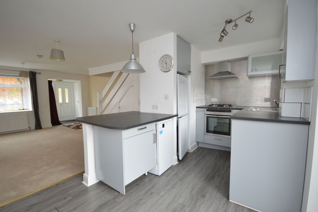 Property photo 3 of 15