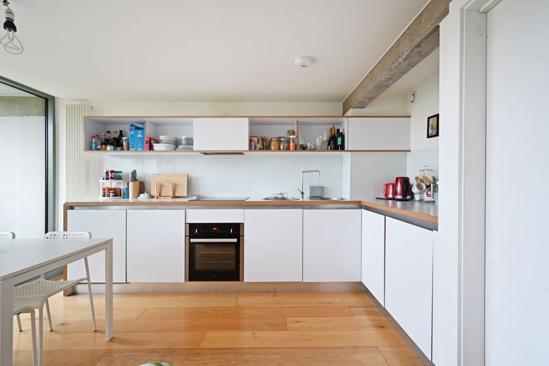 Property photo 2 of 28 Kitchen