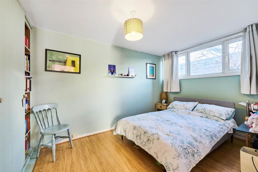 Property photo 3 of 17 Eden_Harper_-_Glanville_Road__Sw2_5Df_5.Jpg