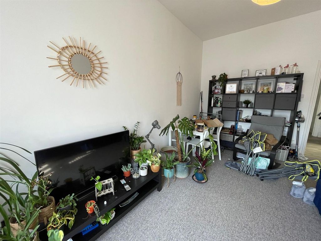 Property photo 1 of 3 287Bb5A7-38Da-4c59-8d44-70d85B6E6346.Jpg