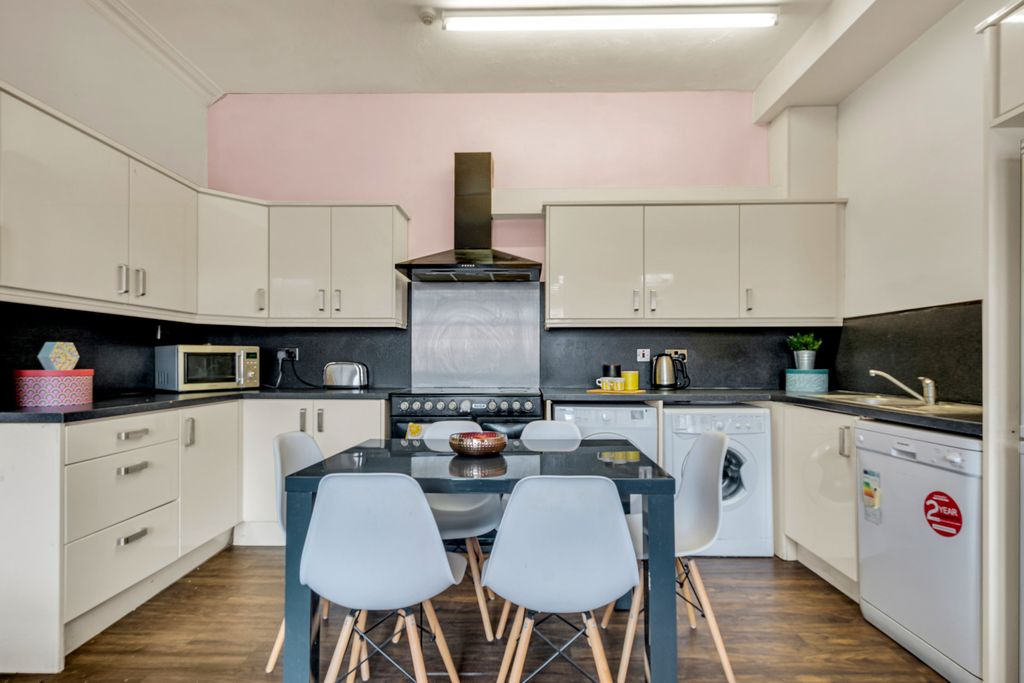 Property photo 2 of 10 Property Photo