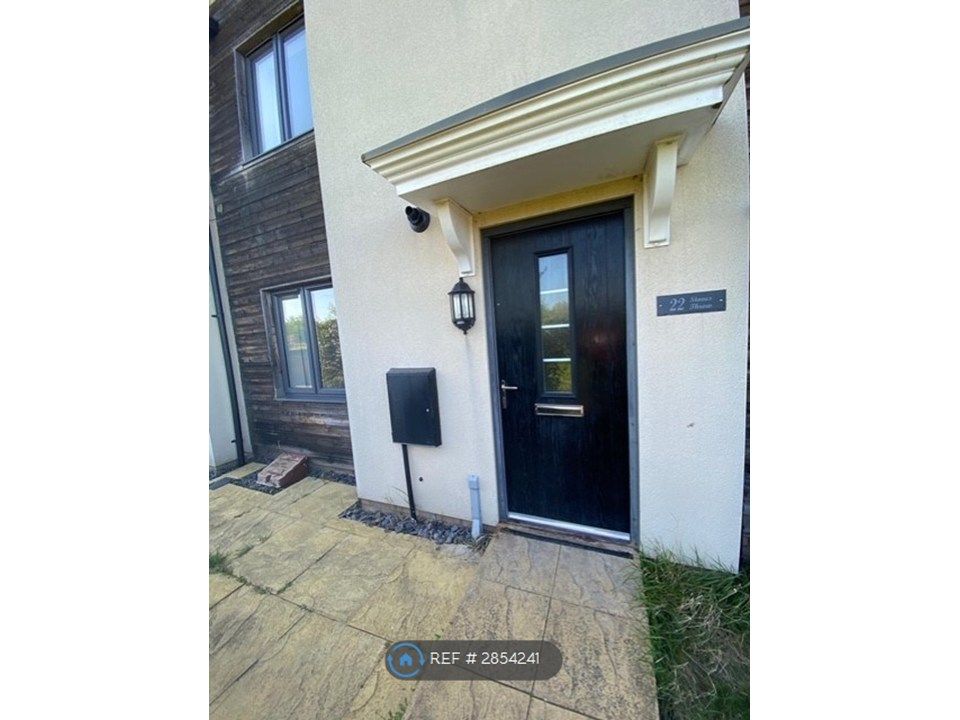 Property photo 3 of 23