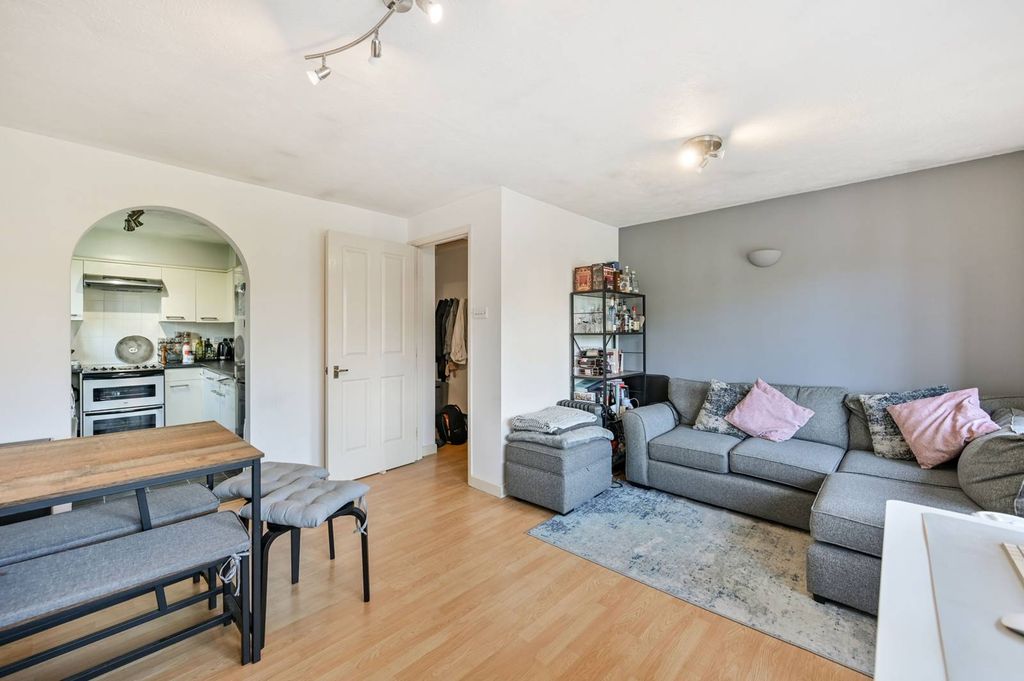 Property photo 2 of 7