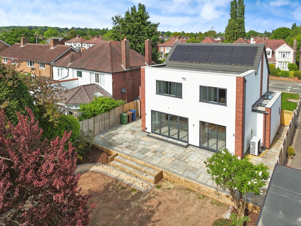 Property photo 2 of 34
