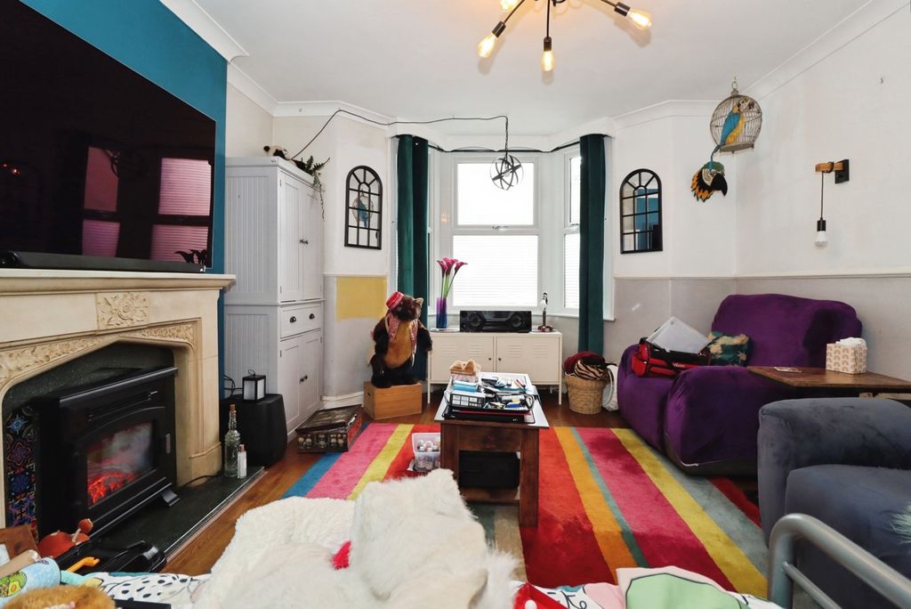 Property photo 2 of 11 Pbox-Img.Jpg