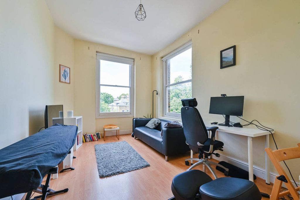 Property photo 2 of 5
