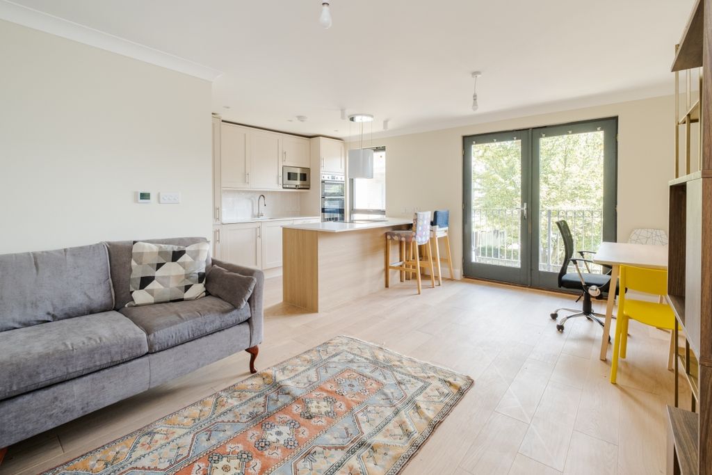 Property photo 2 of 12 Altair Court