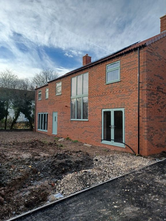 Property photo 2 of 21