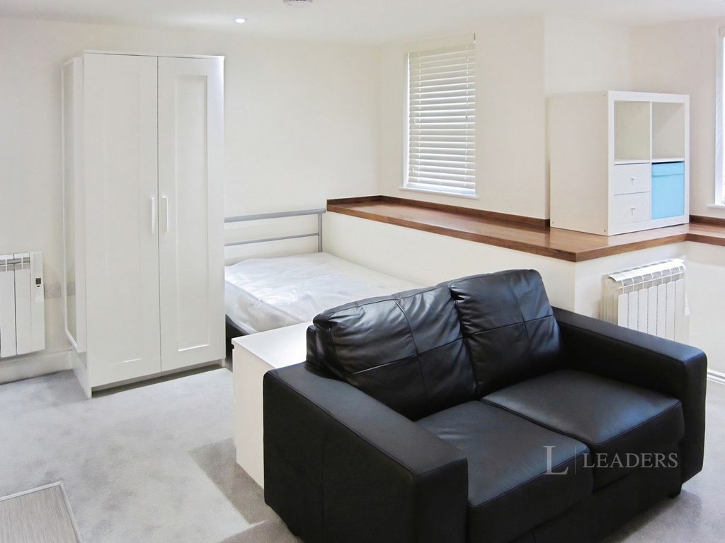 Property photo 3 of 11 Pbox-Img.Jpg