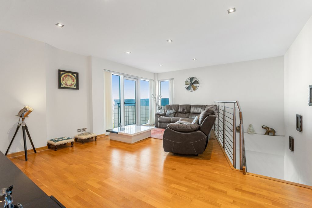 Property photo 1 of 31 Primary Property Image