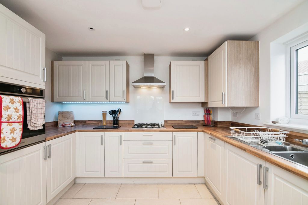 Property photo 3 of 17 Photography