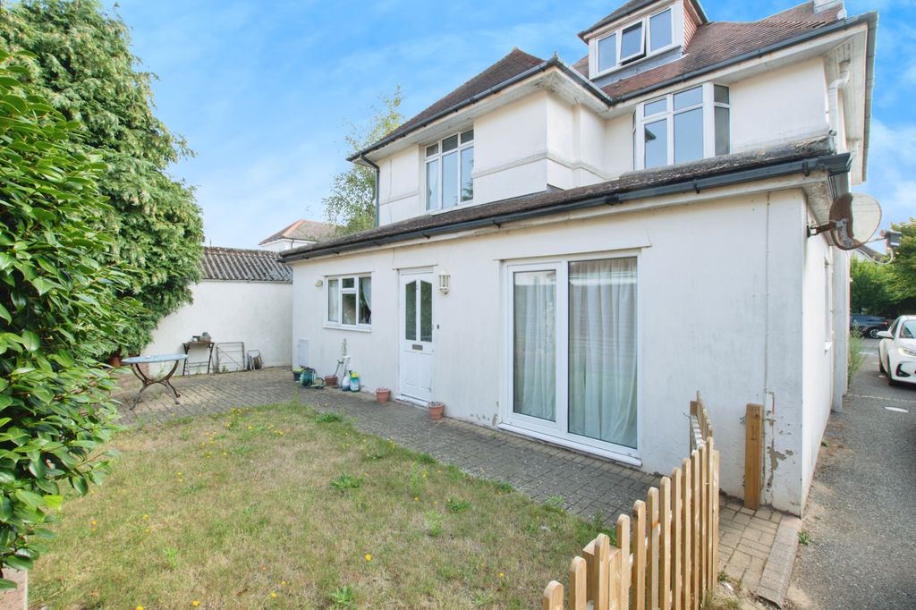 Property photo 2 of 4