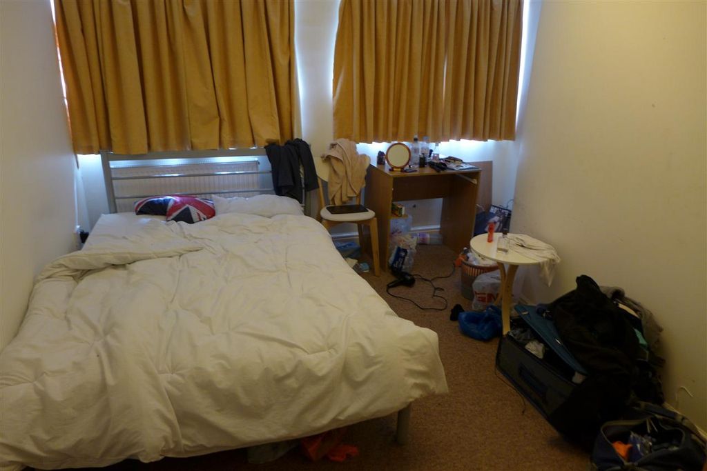 Property photo 3 of 6