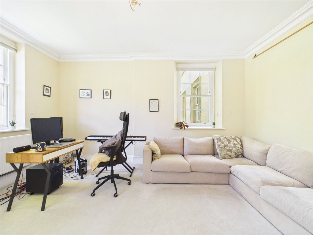 Property photo 3 of 15 Picture No. 06