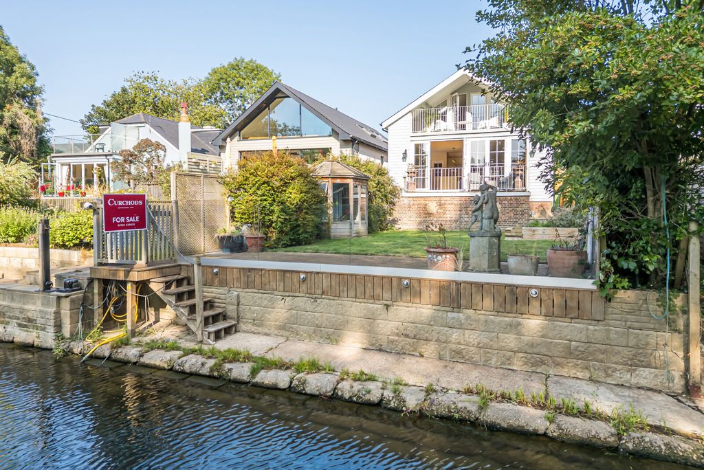Property photo 1 of 20 1336951-5-689Ef7d...