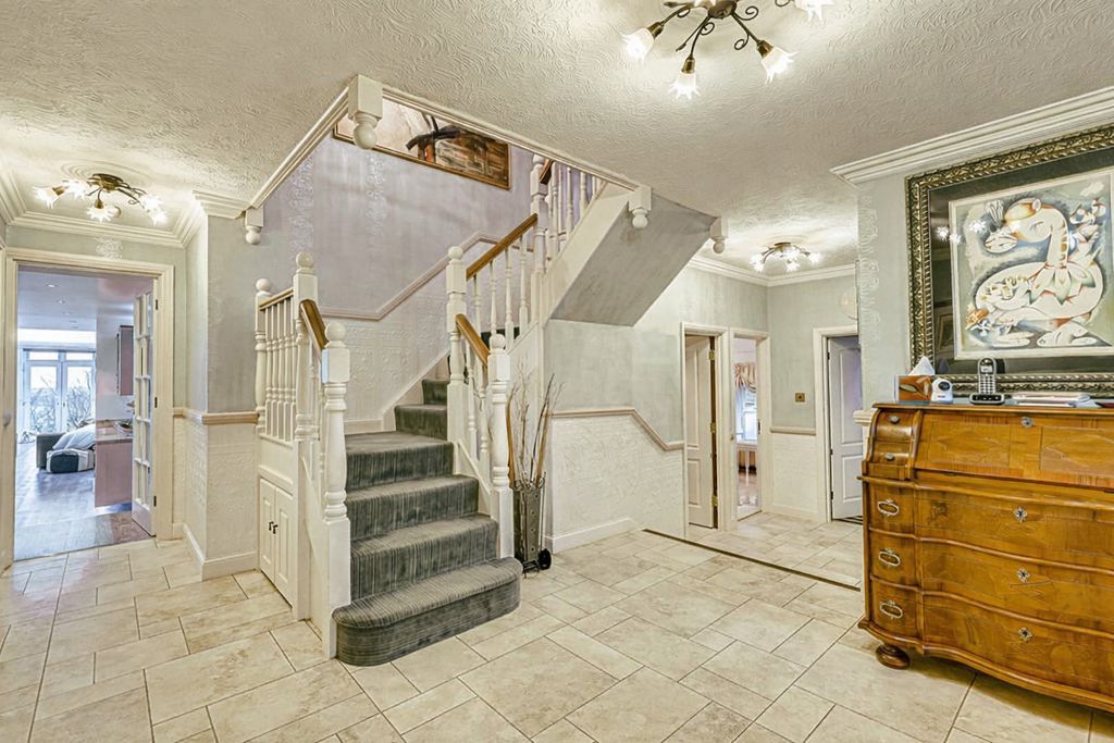 Property photo 2 of 19 Reception Hall