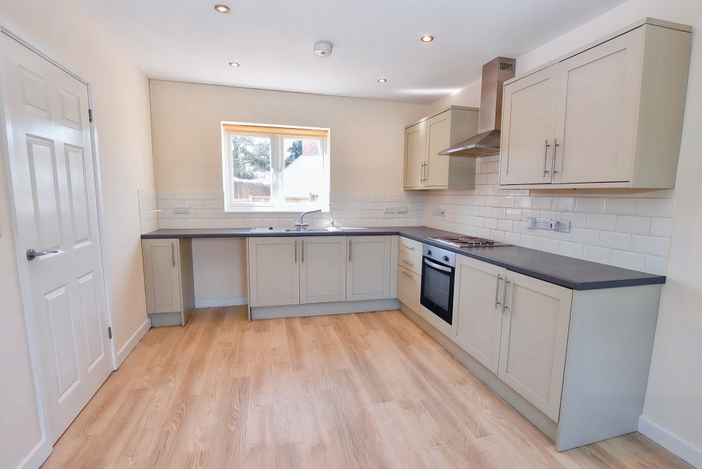 Property photo 2 of 24 Dining Kitchen 2