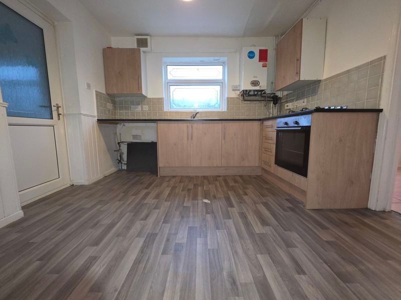 Property photo 2 of 9 Photo 7